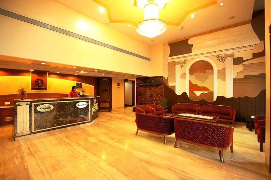 Brijwasi Royal Hotel Mathura Kültér fotó