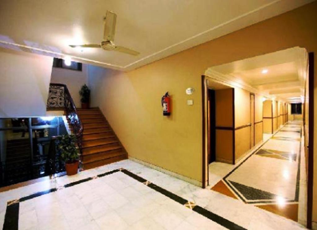 Brijwasi Royal Hotel Mathura Kültér fotó